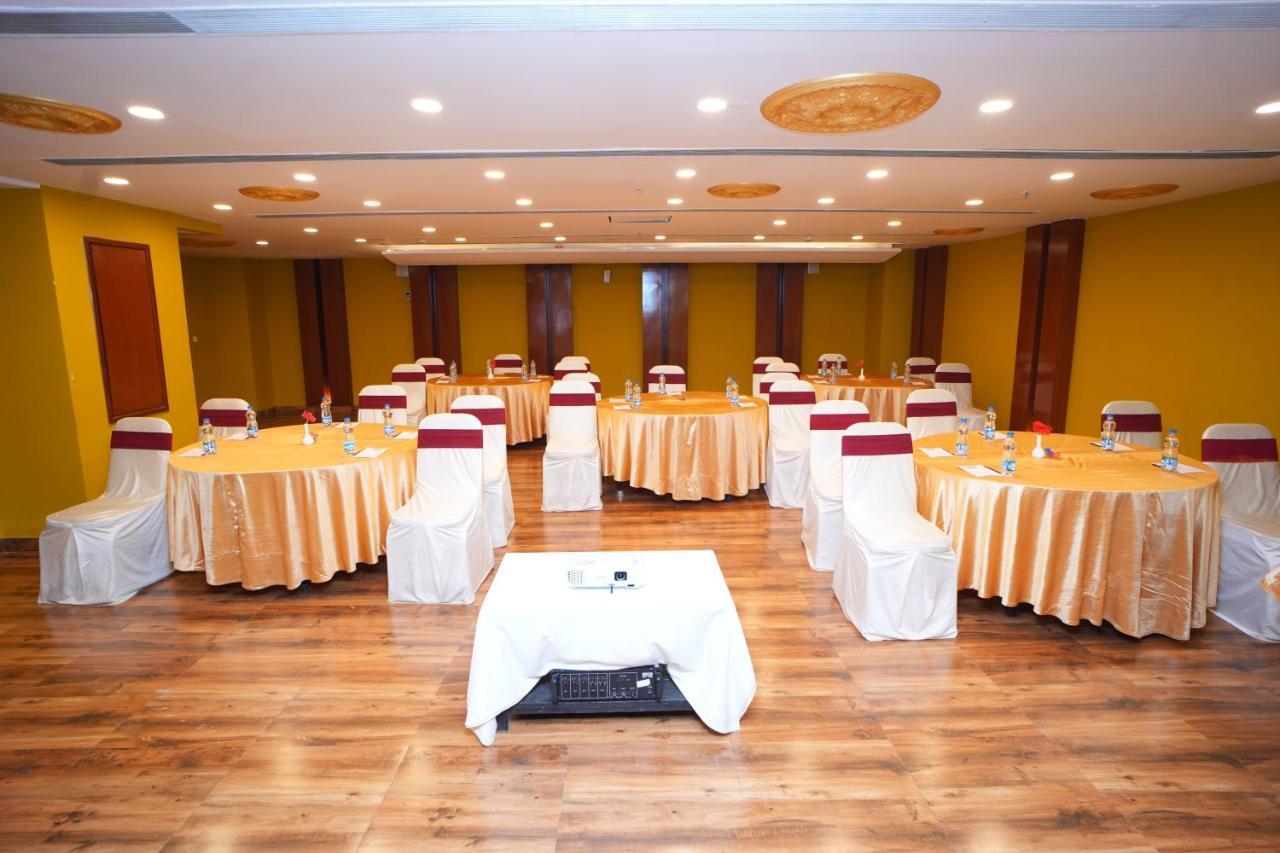 The Altruist Business Hotel Hitech Hyderabad Ngoại thất bức ảnh