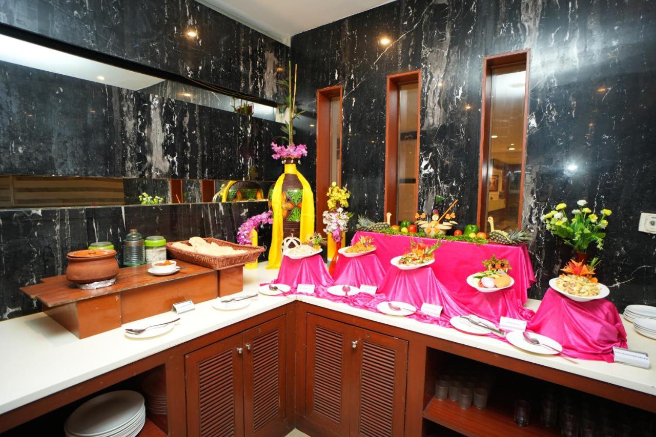 The Altruist Business Hotel Hitech Hyderabad Ngoại thất bức ảnh