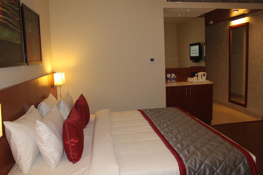 The Altruist Business Hotel Hitech Hyderabad Ngoại thất bức ảnh